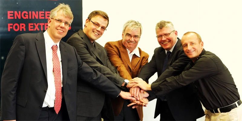 Strategic acquisition of eagleyard photonics. Left: Dr. Wilhelm Kaenders