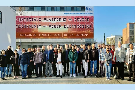 Gruppenfoto vor dem IKZ zur Winter School 2024