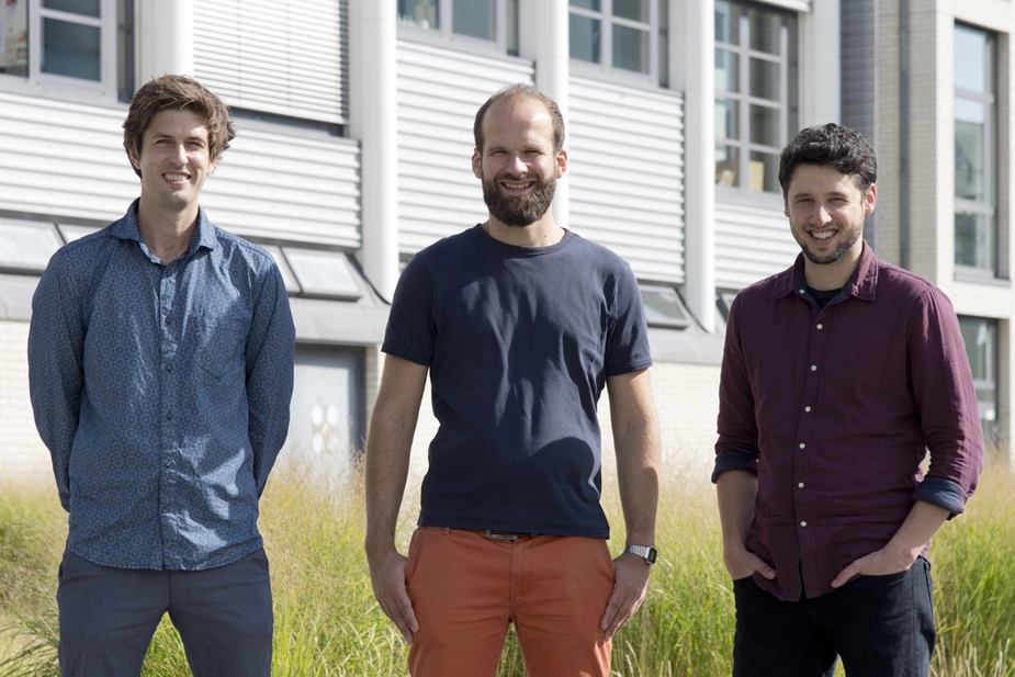 Das Gründerteam Oliver Reimann, Robert Zitterbart und Dominik Sarma (v.l.n.r.) auf dem Campus der BAM. Quelle: BAM