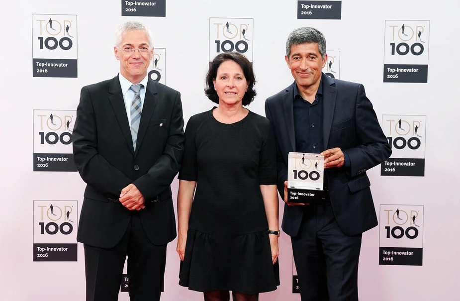 from left: Klaus Hirzel (CEO Lufft), Alexa Schick-Hirzel (Marketing Lufft), Ranga Yogeshwar (Journalist). Credit: KD Busch/compamedia