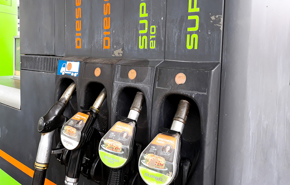 Gestrecktes Benzin kann negative Folgen für Motoren, Fahrzeuge und Umwelt  haben - News - WISTA Management GmbH