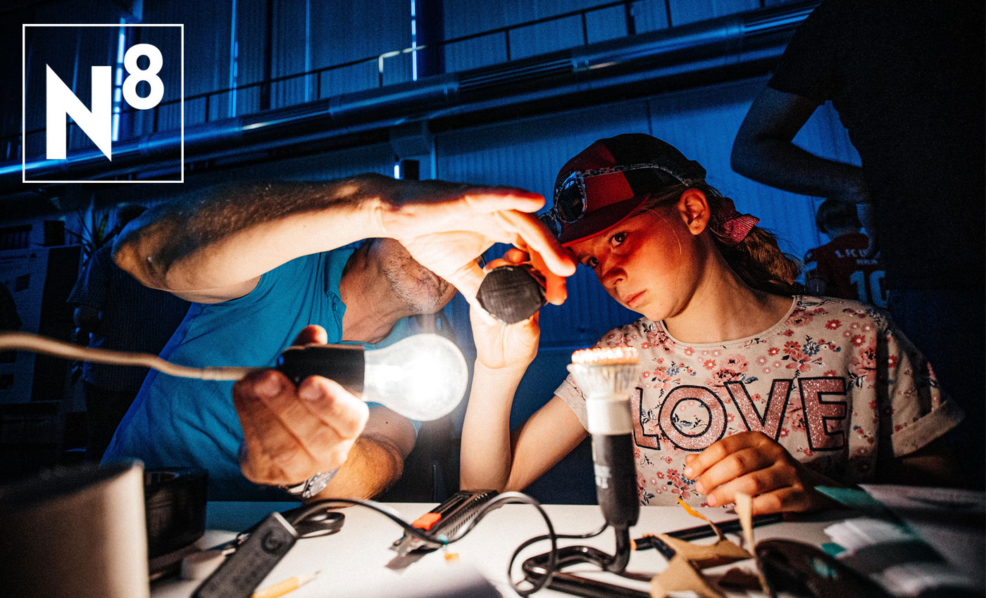 Experiment bei der Langen Nacht der Wissenschaften © WISTA Management GmbH